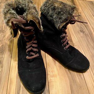 Black Suede Lace Up Fur Boots Size 7 Slight Heel